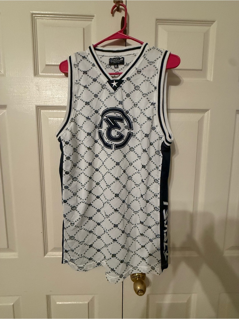 Ezekiel White & Navy Graphic Basketball Jersey - Kids